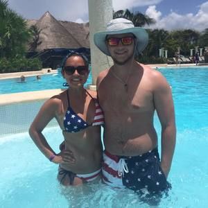 Meet your Posher, Eva